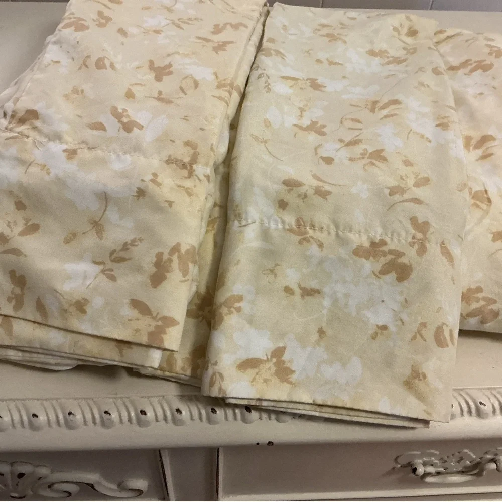 DKNY Sheet Set